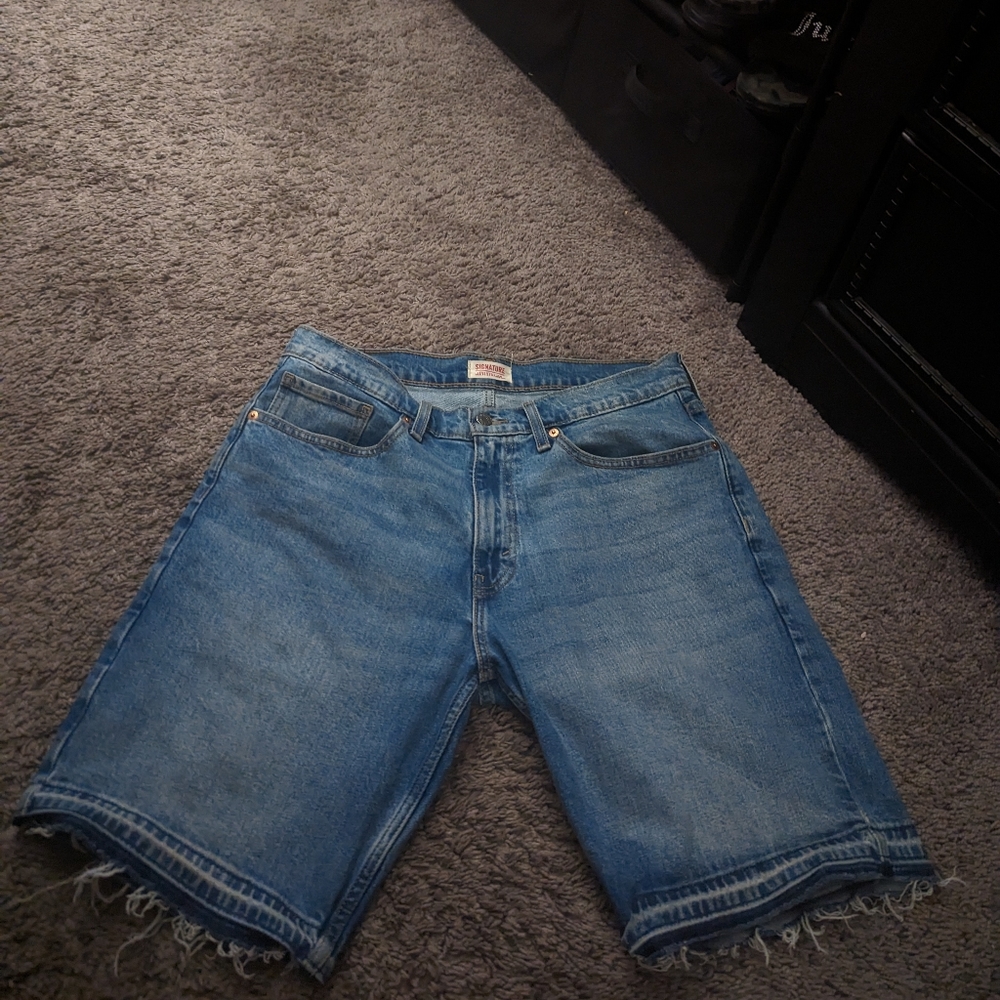 Levi shorts DO NOT BUY ON POSHMARK TALK TO ME BEFORE BUYING